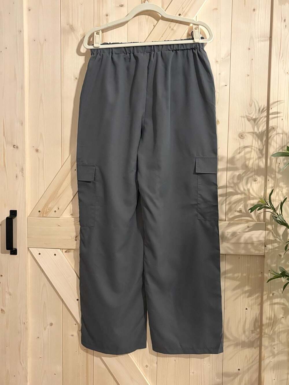 Women's Elastic Waist Wide Leg Cargo Pants in Dark Grey - Picture 2 of 2